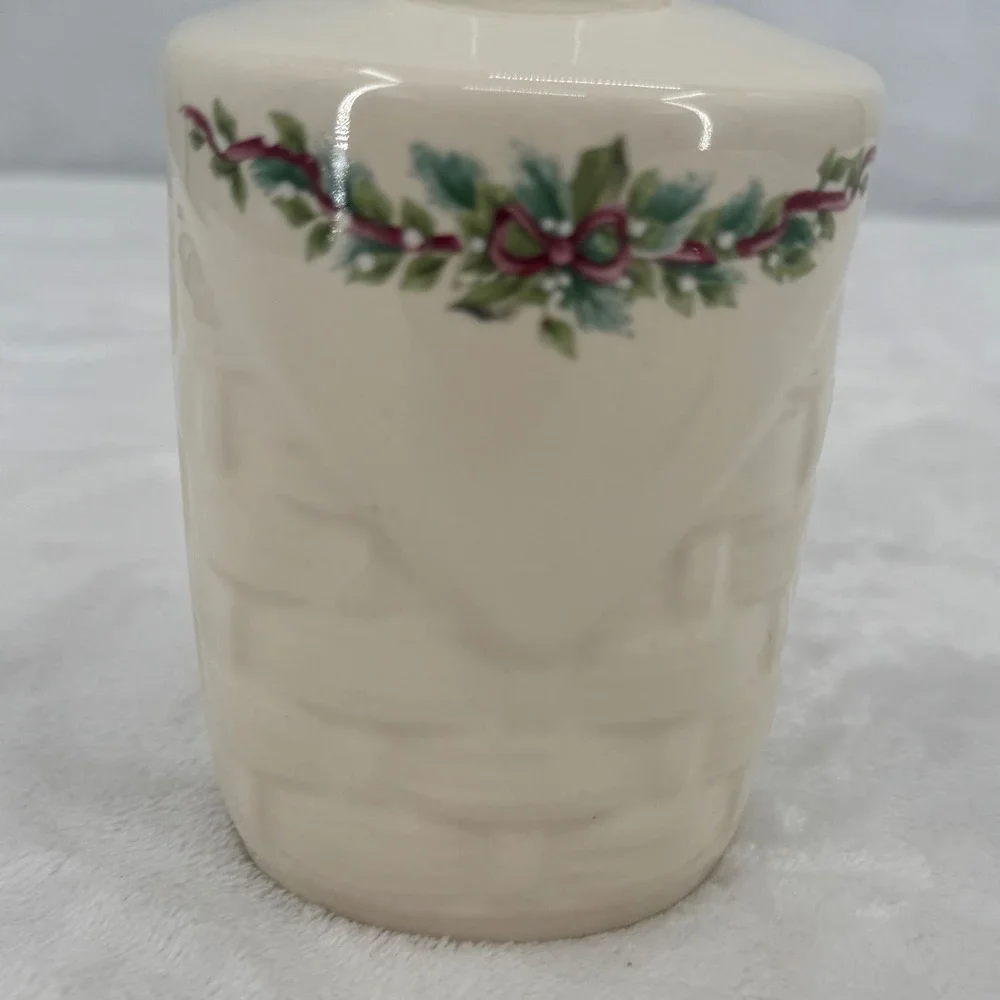 Vtg Pfaltzgraff Holiday Holly Joy Basketweave Heritage Cream Dispenser/Dish Set